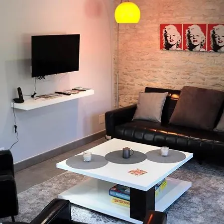 Hébergement de vacances Cusey, 4 Pièces, 8 Personnes - Fr-1-611-66