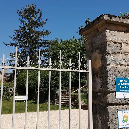 Hébergement de vacances Cusey, 4 Pièces, 8 Personnes - Fr-1-611-66 Cusey