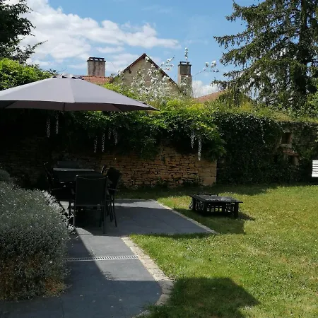 Hébergement de vacances Cusey, 4 Pièces, 8 Personnes - Fr-1-611-66 *